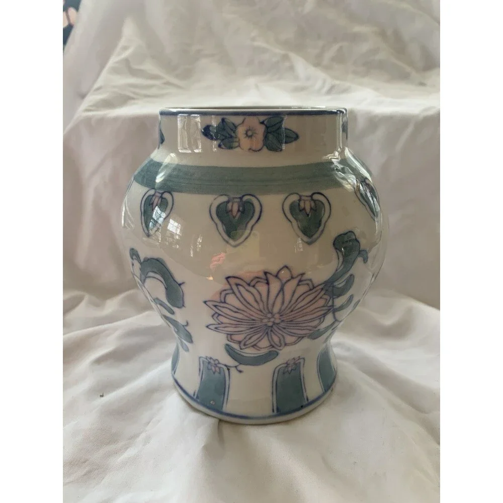 Vintage Chinese Blue & White Porcelain Jar Vase – Floral – 5.75”